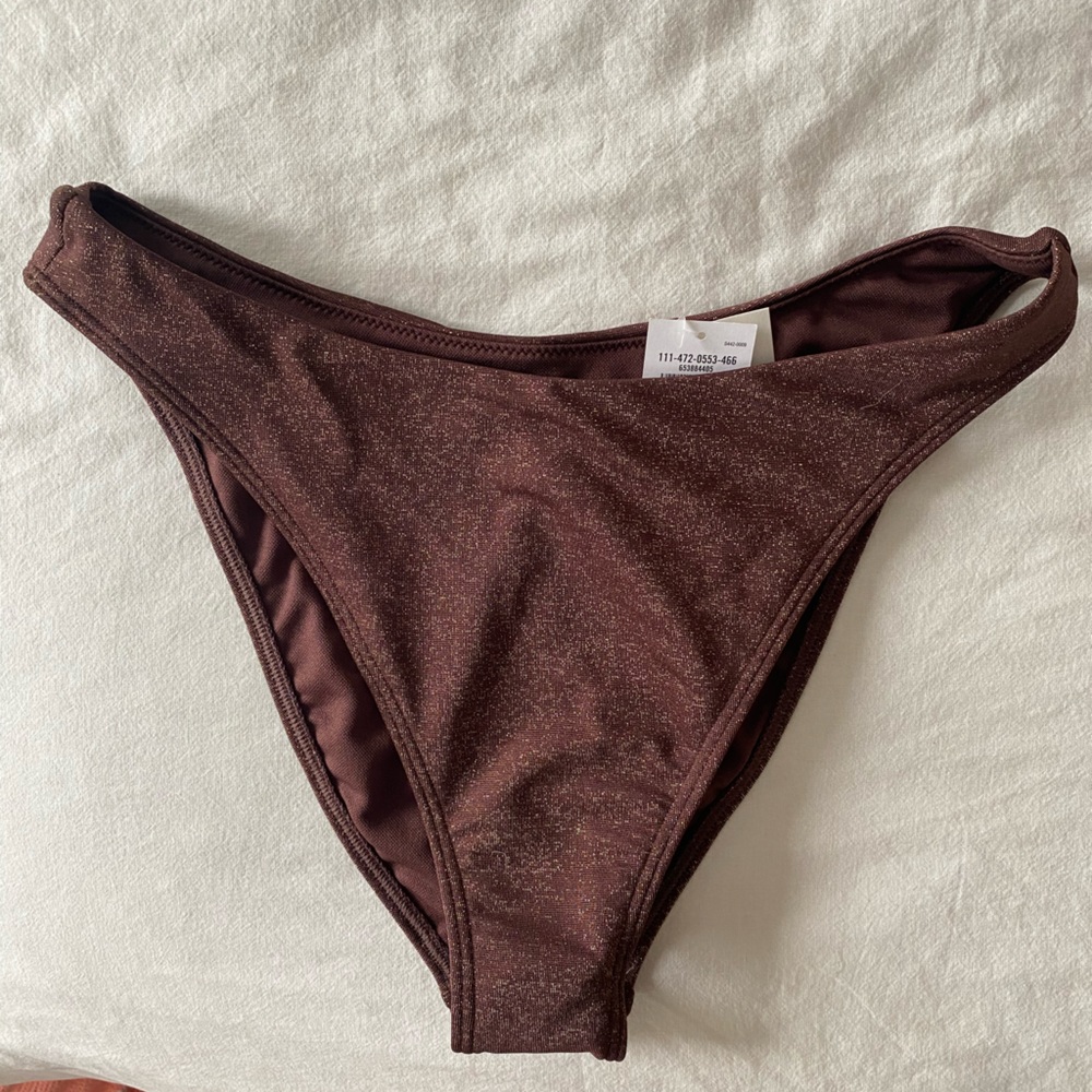 Size Small mid-rise high leg moderate coverage bikini bottom